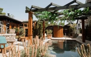 The old inn  info card cms-old-inn