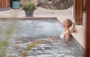 A winters pause cms-old-inn